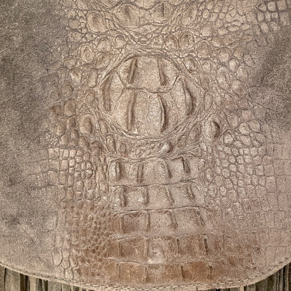 Beautiful Grey Suede Western Fringe Boho Crossbody Bag - Picture 3 of 9